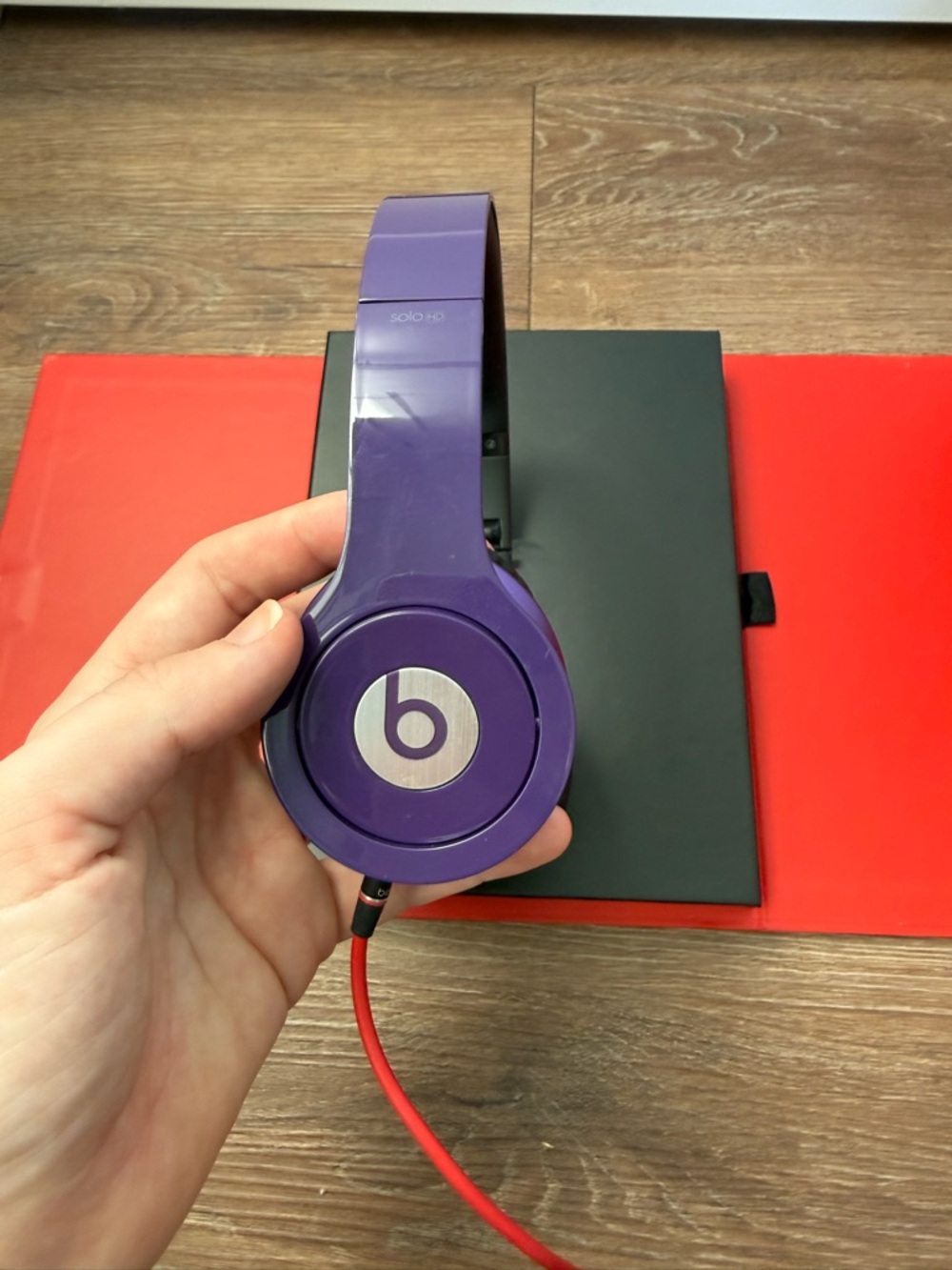 Beats Solo HD Purple Headphones - Beats by Dr. Dre - Picture 11 of 13